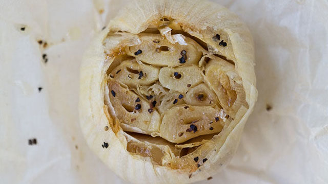How to Roast Garlic