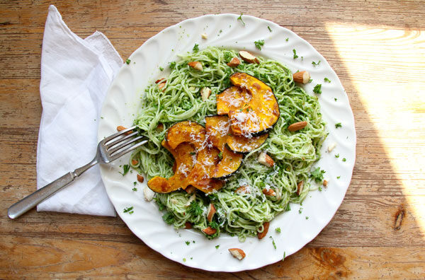 parsley-almond-pesto-pasta-1