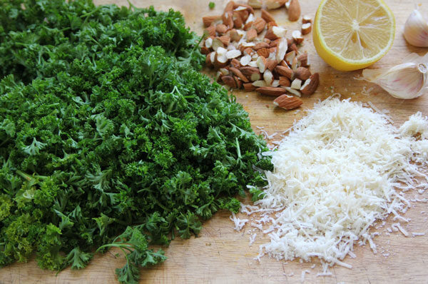 parsley-almond-pesto-pasta-3