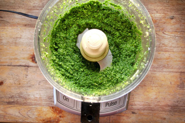 parsley-almond-pesto-pasta-4