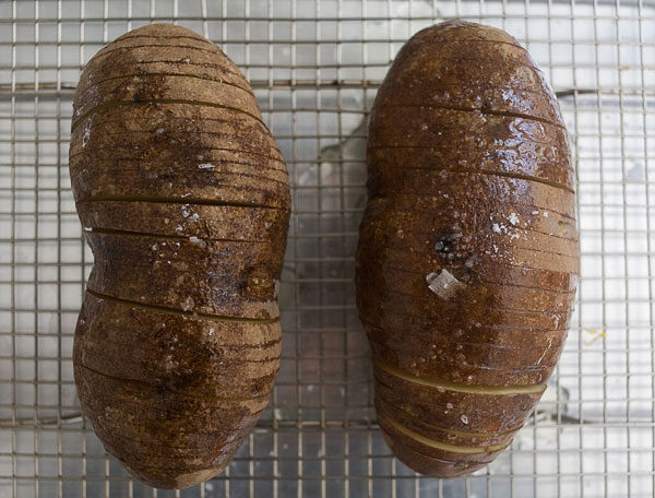 hasselbeck-potatoes-spinach-pesto-3