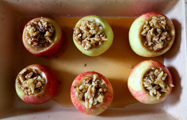 maple-walnut-baked-apples-4