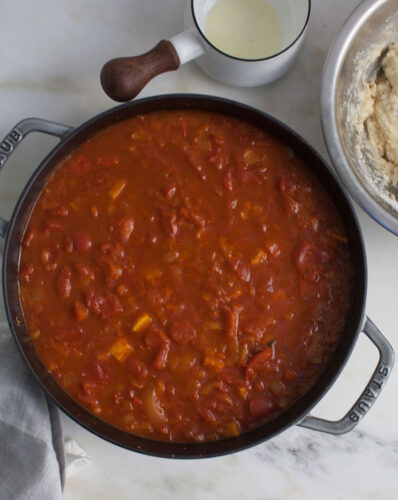 vegetarian-chili-cornbread-dumplings-2