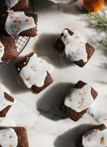 mini-gingerbread-cakes-1