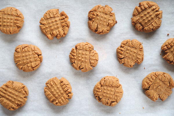 flourless-peanut-butter-cookies-4