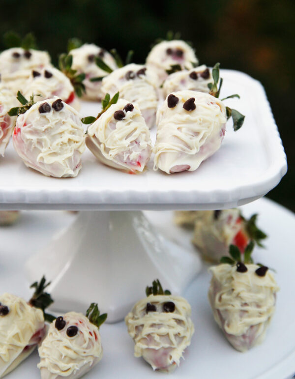 mummy-strawberries