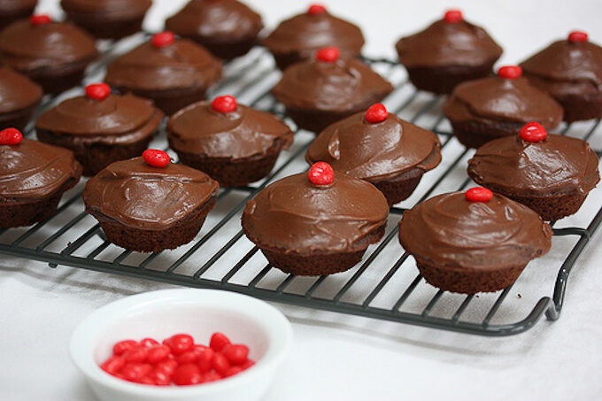 BERRY-GOOD-CHOCOLATE-CUPCAKES-1-of-1
