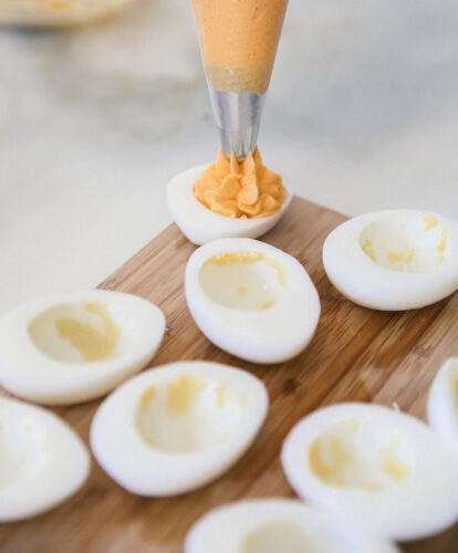 SrirachaDeviledEggs-2
