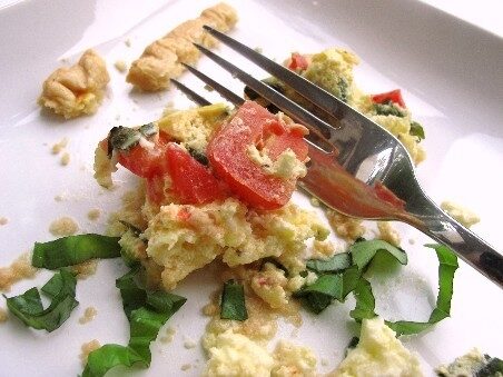 Tomato-and-Basil-Quiche-5