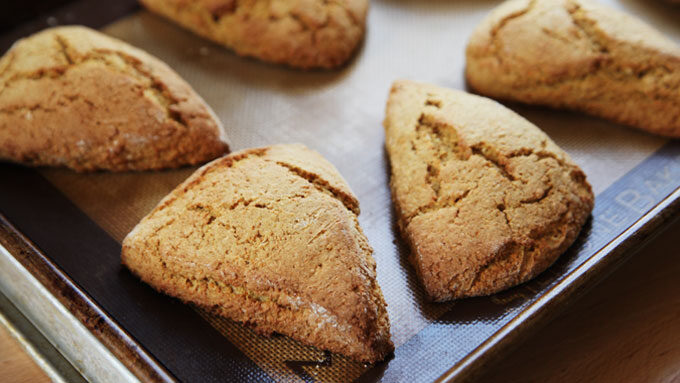 baked-carrot-scones
