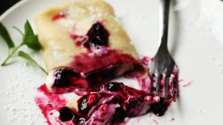 blueberry-yogurt-crepes1