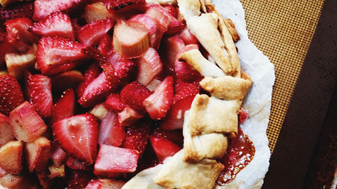 strawberry-rhubarb-tart