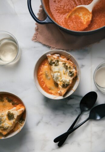 Tomatoredpeppersoup 4 710x1024